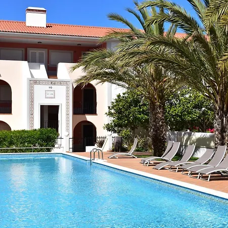 Δωμάτια σε οικογενειακή κατοικία T3 Terraco E Piscina Del Rey Obidos C14 Amoreira (Leiria)