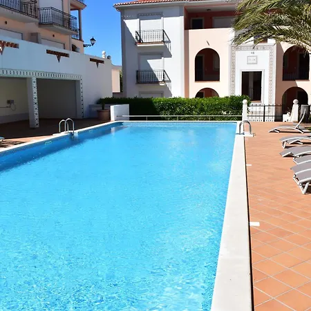 Vila Da Praia 462-C14 * Amoreira (Leiria)