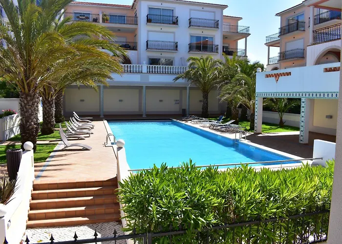 T3 Terraco E Piscina Del Rey Obidos C14 *